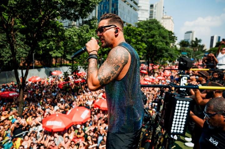 Banda Eva comanda Bloco Beleza Rara no pré-carnaval de São Paulo, em parceria com Bloco Boca