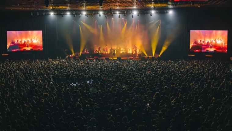 Criolo encerra turnê Criolo 50 com ingressos esgotados em São Paulo