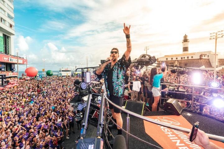 Desfile do bloco EVA promete surpreender a Barra-Ondina no Carnaval 2026