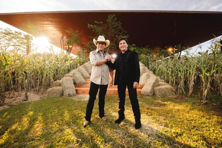 Chitãozinho & Xororó apresentam “Meninos de Roça – Vol. 2” e revisitam sucesso dos anos 90