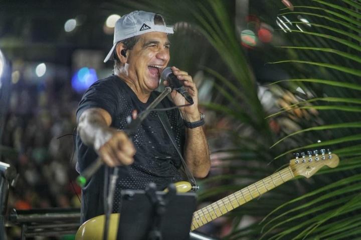 Após 13 anos, Durval Lelys volta a Ribeirão Preto com show de três horas no RP Folia