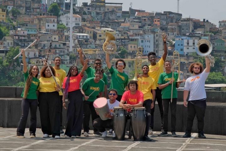 favela-orquestra-foto-henrique-passos.jpg