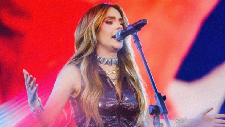Mariana Fagundes estreia em Jaguariúna com arena lotada