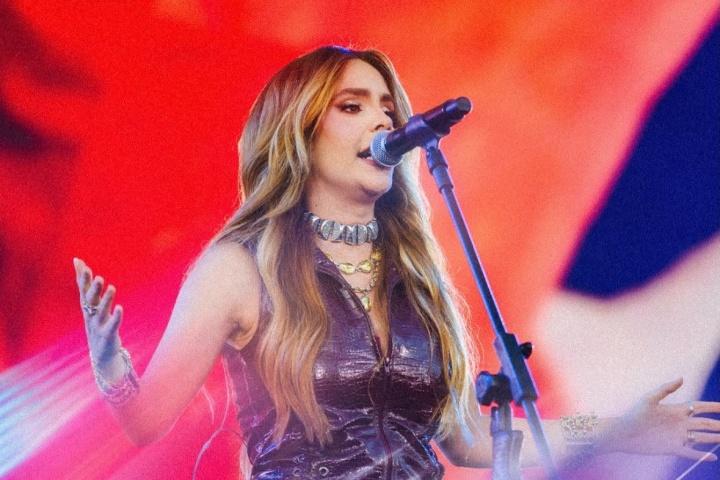 Mariana Fagundes estreia em Jaguariúna com arena lotada