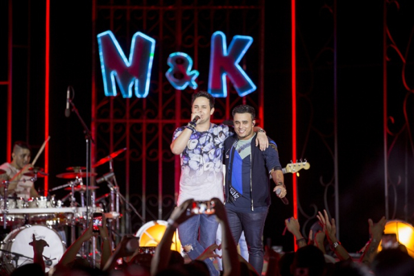 Matheus & Kauan voltam ao Villa Country para show especial.