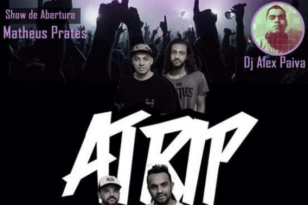 A Banda Atrip faz a última apresentação do ano no Espaço Bally Bagus Out.