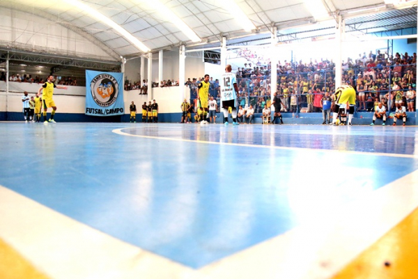 4ª Copa São Lucas de Futsal começa com derrota do atual campeão.