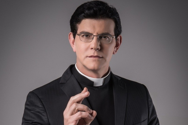 Padre Reginaldo Manzotti lança seu primeiro CD pela Universal Music com as participações especiais.