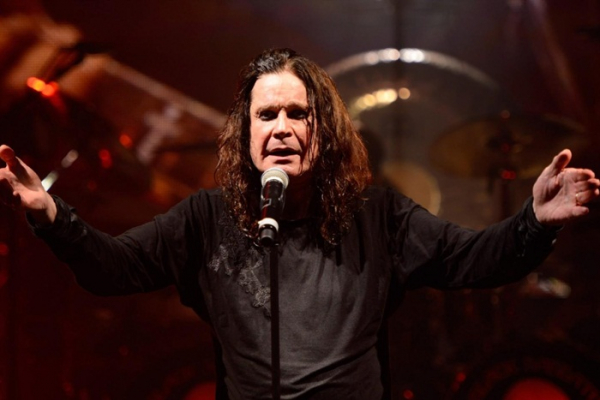 Ozzy Osbourne chega ao Brasil com sua turnê de despedida celebrando cinco décadas de carreira.