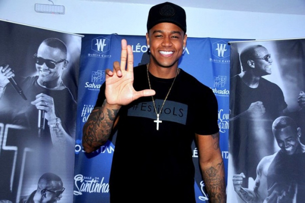 Léo Santana lança seu novo EP, “Inovando”, e o clipe de “10 Beijos de Rua”