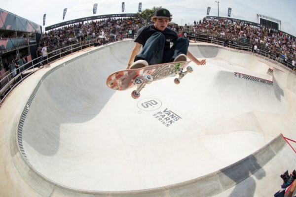 Vans Park Series no Brasil tem vitória de Tom Schaar e Sakura Yosozumi.