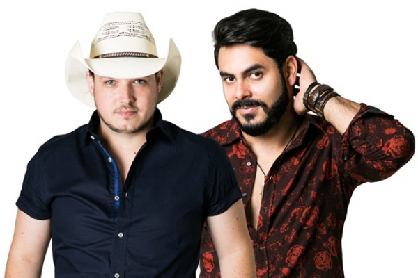 Israel & Rodolffo em mega show no Villa Country