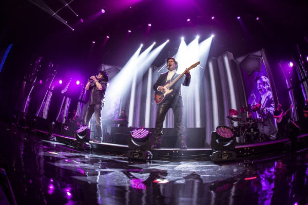 Grande show de Chitãozinho & Xororó no Espaço Das Américas