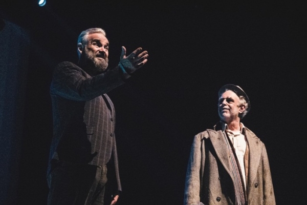 Espetáculo “O Vendedor de Sonhos”, com Luiz Amorim e Mateus Carrieri, acontece nesta quinta, no Teatro Bradesco