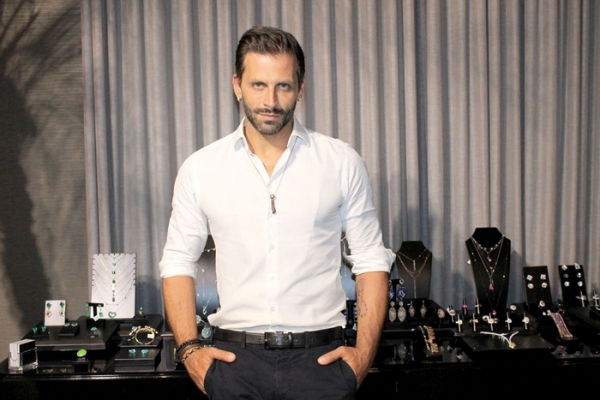 Henri Castelli e repórter Mônica Salgado participam de Leilão Beneficente