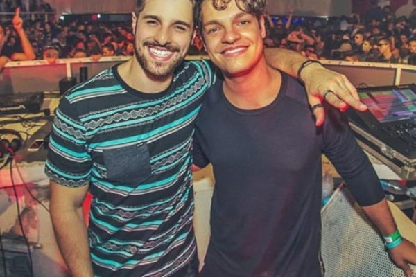 Irmão do DJ Alok se apresenta em São Paulo