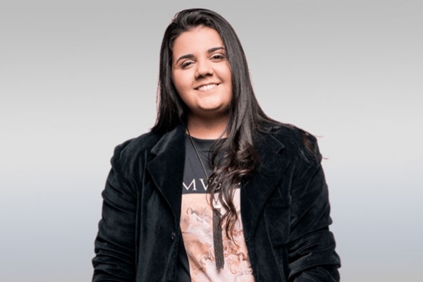 Yasmin Santos prepara gravação do primeiro DVD da carreira