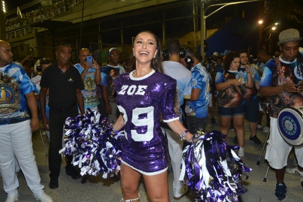 Sabrina Sato homenageia filha Zoe em ensaio técnico no RJ