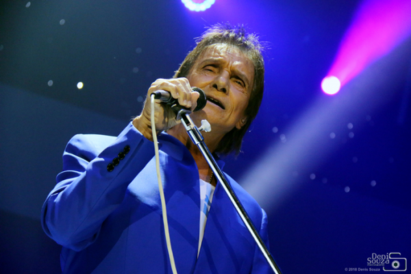 Roberto Carlos, Orquestra e Coral no Espaço das Américas, em São Paulo