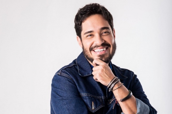 Teatro Opus apresenta Diogo Almeida no stand-up comedy “Vida de Professor” neste domingo