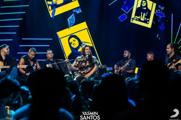 Yasmin Santos lança seu primeiro DVD no Villa Country