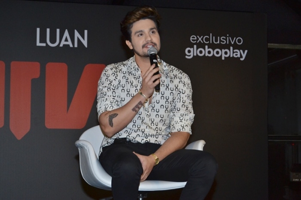 Luan Santana reúne imprensa e convidados para lançamento do novo DVD