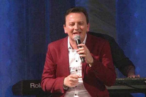 Padre Ezequiel dedica música para Augusto Liberato e desabafa “Gugu marcou a vida de muita gente, inclusive a minha”