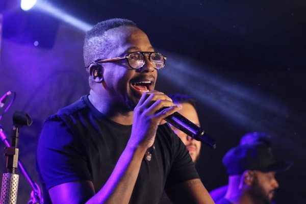 Mumuzinho promove primeira Live-Show com público online e presencial