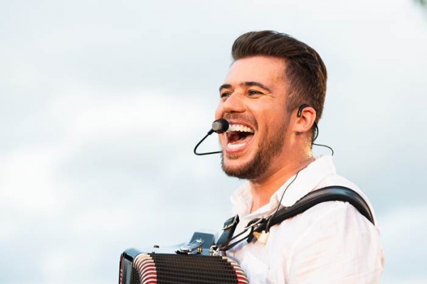 Luan Estilizado recebe Raí Saia Rodada e Zezo Potiguar em Live Show inédita