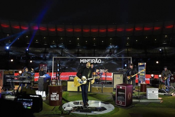 Skank faz apresentação de live histórica no Mineirão