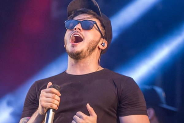 Wallas Arrais anuncia lançamento de single com Raí Saia Rodada