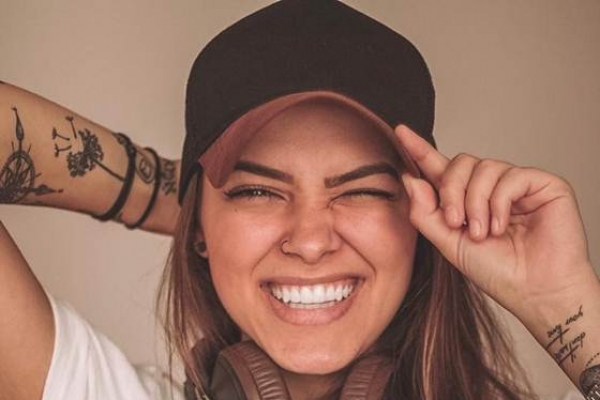 Heey Cat encerra o mês do orgulho em Live com Lucas Raniel!