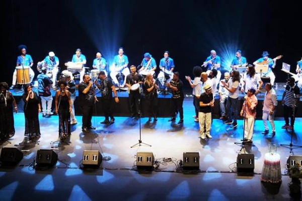 Comunidade Samba da Vela comemora 20 anos