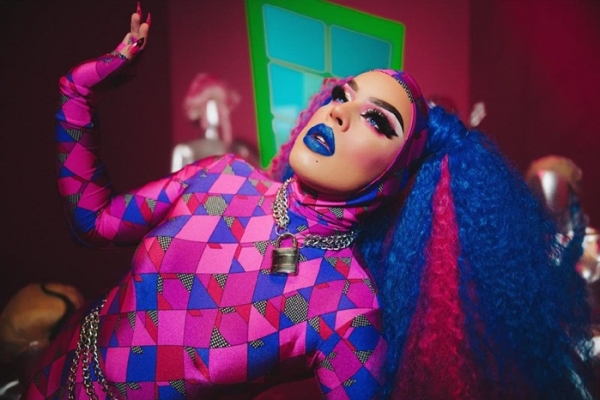 Gloria Groove posta versão do novo single de SZA