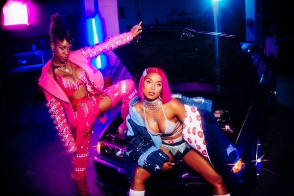 MC Rebecca e Karol Conka lançam clipe de 'A Preta é Braba'