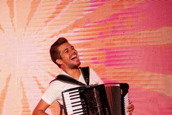 Luan Estilizado alcança TOP 200 com “Tá faltando eu”