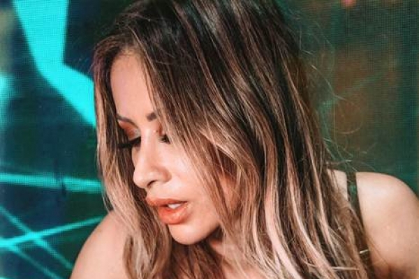 Ex Panicat Babi Muniz vira DJ e lança música nova