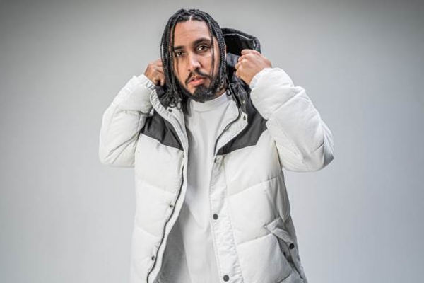 Rashid comemora 1 ano do álbum "Tão Real" com presente para os fãs