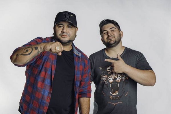 Depois do sucesso mundial do projeto "Conquistas", Os Barões da Pisadinha lançam "Da Roça Pra Cidade"