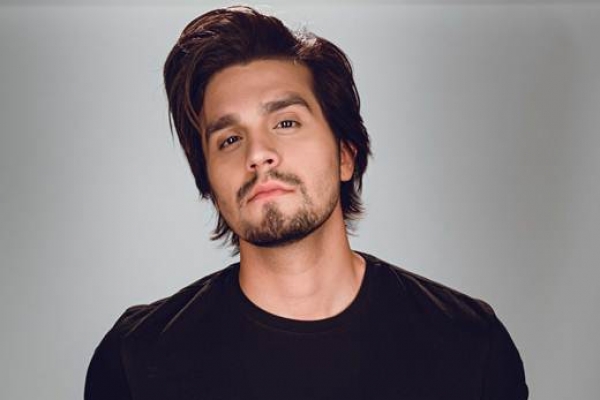 Luan Santana assina com a gravadora Sony Music