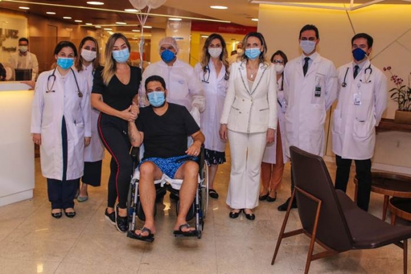 O sertanejo Edson, da dupla Edson e Hudson recebe alta hospitalar