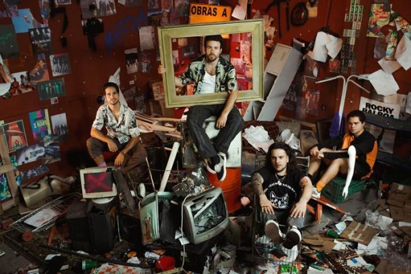 Lagum joga uma lente de aumento nas próprias neuras em "Eu e Minhas Paranoias"