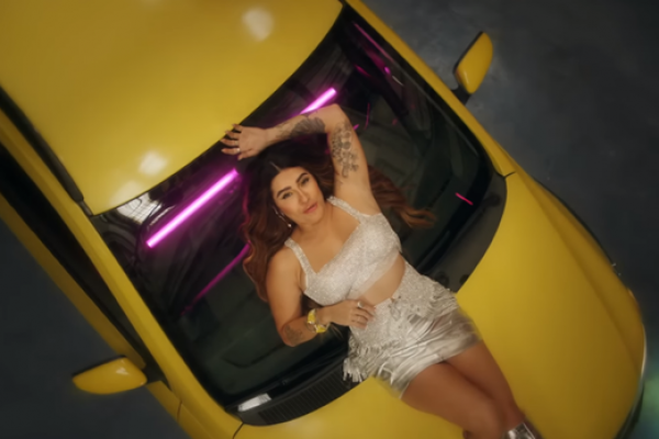 Lauana Prado apresenta o clipe do sucesso “Sua mãe tá nessa”