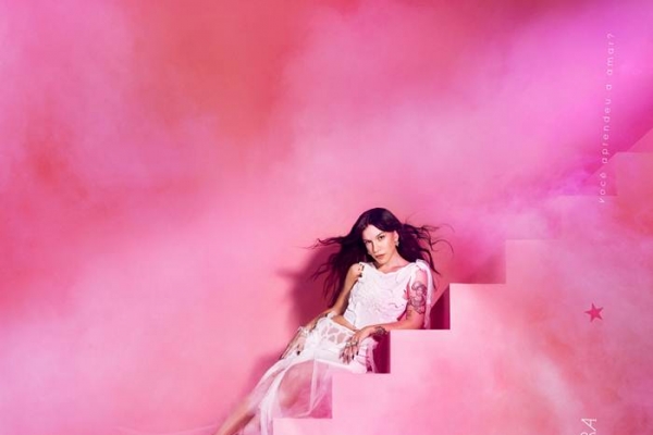 Priscilla Alcantara lança álbum "Você Aprendeu A Amar?"