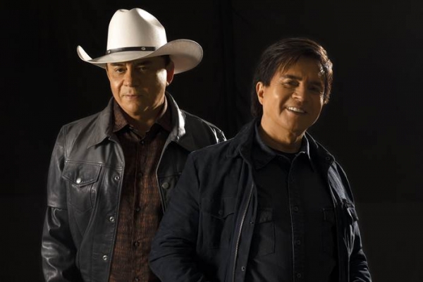 Nascemos para cantar! Chitãozinho e Xororó comemoram 50 anos de carreira e sucessos