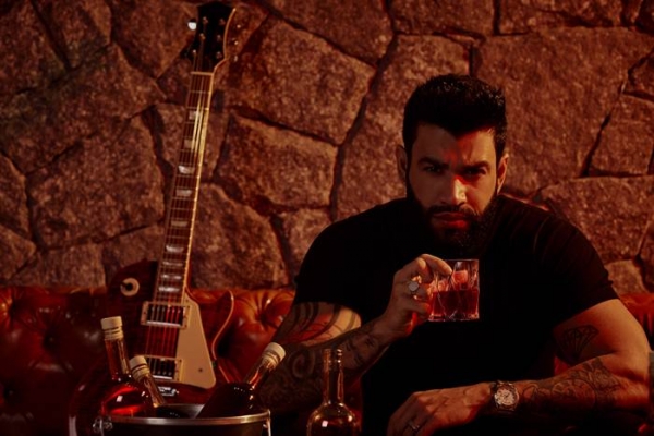 Gusttavo Lima lança sua própria marca de bebida premium, Vermelhão