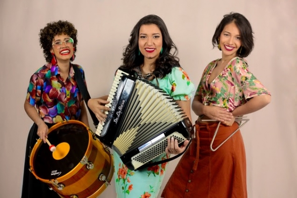 Trio Beijo de Moça abre show de Alceu Valença e se apresenta na Virada Cultural