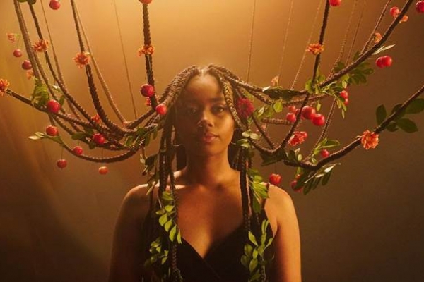 Após parceria com Saulo, baiana Melly apresenta novo single “Ceder”