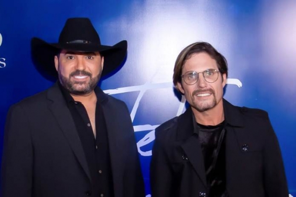 Edson e Hudson ganham festa de aniversário surpresa!