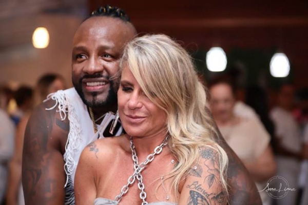 Com show da Cantora Gilmelândia e Famosos, Claudinho do Negritude Júnior e Roneia Forte comemoram aniversário de 50 anos